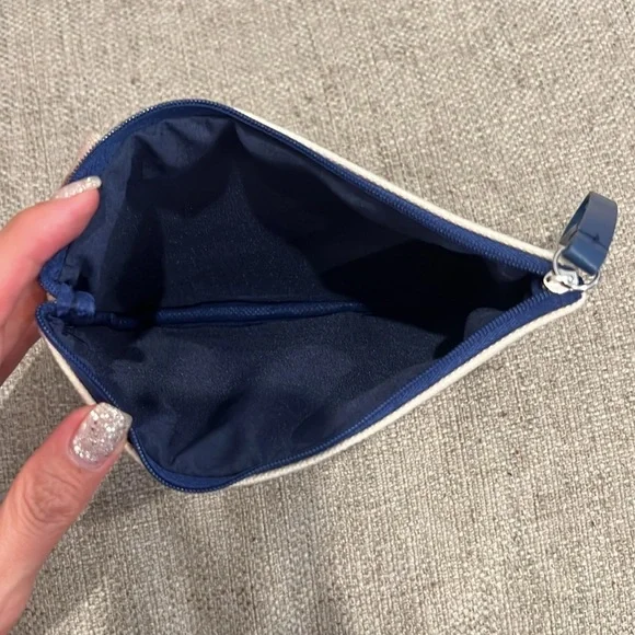 NEW✈️ Neal’s Yard Remedies x ANA Business Class Amenity Travel Toiletry pouch - Picture 3 of 7